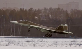 [ẢNH] Tiêm kích T-50 xuất hiện với nước sơn lạ