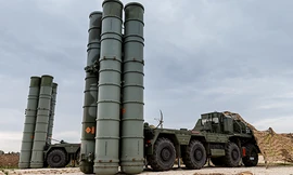 Hệ thống phòng không S-400 của Nga trực sẵn sàng chiến đấu. Ảnh: Bộ Quốc phòng Nga