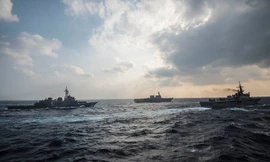 Nhật Bản điều tàu khu trục đối phó tên lửa Triều Tiên