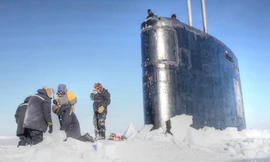 [VIDEO] Tàu ngầm hạt nhân Mỹ 'chào thua' băng vùng Bắc Cực