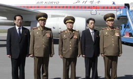 Tổng tham mưu trưởng Quân đội Triều Tiên Ri Yong Gil (thứ hai từ trái sang). Ảnh: Dailymail