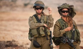 [ẢNH] ‘Bóng hồng sa mạc’ trong quân đội Israel