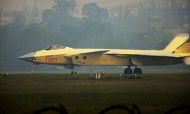 [ẢNH] Lộ diện tiêm kích J-20 số hiệu 2102 của Trung Quốc