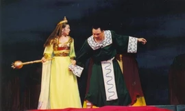 NSND Lan Hương ở bên NSND Anh Tú khi anh trút hơi thở cuối cùng