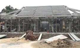 Ngôi đình 300 tuổi bị hạ giải, thay thế bằng công trình bê tông. Ảnh: Nguyên Khánh