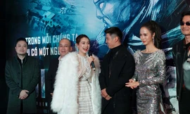 Đạo diễn Victor Vũ và dàn diễn viên "Lôi Báo". Ảnh:Bảo Hân