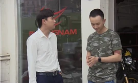 Vũ ghen vì Thư cười với người đàn ông lạ