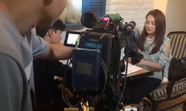 Hậu trường cảnh Thư và Vũ ký đơn ly hôn