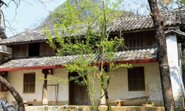 Trong khuôn viên Khu nhà Vương ở huyện Đồng Văn