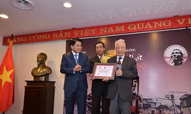 Nghệ sỹ nhiếp ảnh Lê Vượng nhận Giải thưởng Lớn