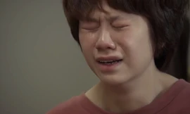 Dương khóc nấc xin lỗi Huệ