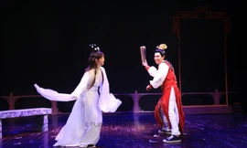 Mối tình kinh điển của Giả Bảo Ngọc-Lâm Đại Ngọc lên sàn diễn Việt Nam