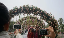 Lễ hội gây thất vọng nhưng đơn vị tổ chức vẫn một mực cho rằng khách "hân hoan"