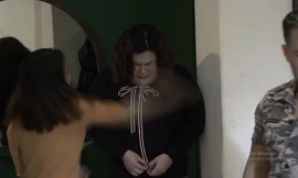 Liễu bị ăn cú tát như trời giáng