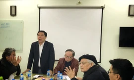 Ông Đinh Trung Cẩn trình bày những sai phạm của Sky Music sang 19/12. Ảnh: Bảo Hân