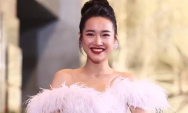 Nhã Phương quyến rũ yêu kiều khó rời mắt
