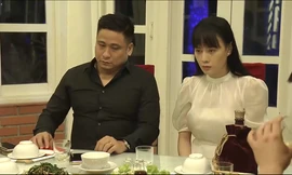 Quỳnh trong lần đầu tiếp khách