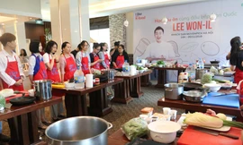 Buổi hướng dẫn nấu ăn của đầu bếp nổi tiếng Hàn Quốc