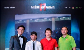 Nhan Phúc Vinh, đạo diễn Robie Trường, bình luận viên Quang Huy tại lễ ra mắt "11 niềm hy vọng"