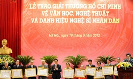 Các tác giả nhận giải thưởng Hồ Chí Minh năm 2012
