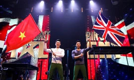 Bộ trưởng VHTTDL quyết định tặng bằng khen cho hai anh em Cơ-Nghiệp