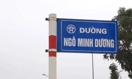 Tháo dỡ biển tên đường không rõ lai lịch