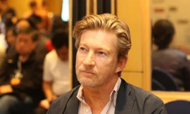 Diễn viên điện ảnh David Wenham "đứng lớp" tại Trại sáng tác trẻ Haniff