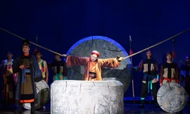 "Thế sự" chọn nhân vật nhiều tranh cãi Nguyễn Hữu Chỉnh làm trung tâm. Ảnh: Bảo Hân