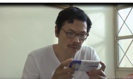 Ông Sơn phát hiện que thử thai trong thùng rác