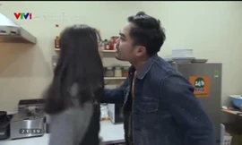 Khải lại lên cơn ghen tuông