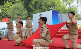 Tái hiện lễ chào cờ lịch sử ở Hoàng thành Thăng Long