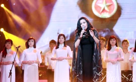 Thanh Lam sâu lắng với Màu hoa đỏ.