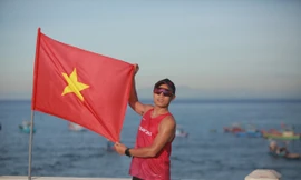 Tiền Phong Marathon: Rộn ràng đường chạy Lý Sơn từ tinh mơ