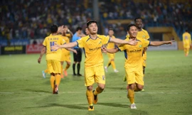 Chân dung cầu thủ 'phá' hỏng tiệc sinh nhật của Hà Nội FC