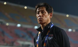 HLV tuyển Thái Lan đồng ý giảm lương