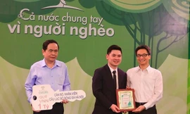 Hà Nội FC ủng hộ 1 tỷ đồng cho Quỹ Vì người nghèo