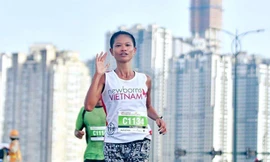 Tiền Phong Marathon 2020: 'Kenya' Chi Nguyễn trở lại đường đua