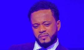 Evra bật khóc trong chương trình bình luận trực tiếp