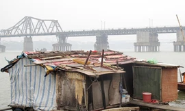 Chuyện tình già của ông lão 20 năm vớt xác ở sông Hồng