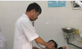 Mâu thuẫn cá nhân, nam sinh đâm bạn trọng thương giữa lớp học
