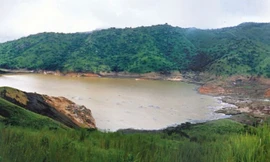 Kinh hoàng hồ bé nhỏ giết chết 1.700 người trong một đêm