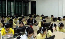 Thời lượng học ngoại ngữ trong nhà trường hiện nay còn quá ít. Ảnh mang tính minh họa, nguồn Internet