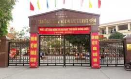 Lùm xùm ở trường Nam Trung Yên: Nguyên hiệu phó đã đi làm trở lại