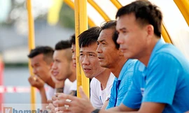 Khi Tấn Tài, Công Vinh ngả mũ trước "Mourinho VN"