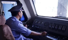 So với lái xe đường bộ, sức khoẻ người lái tàu khi tuyển dụng có nhiều quy định khắt khe (ảnh minh họa) 