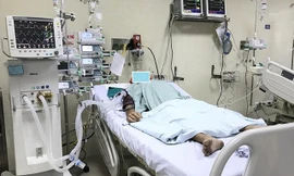 Sau nghỉ lễ, 3 người nhập viện vì uống rượu pha cồn