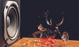 Âm thanh có thể làm vỡ ly thủy tinh