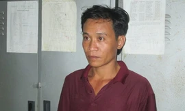 Đối tượng Vứt tại cơ quan công an 