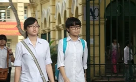 Học sinh Hà Nội thi vào lớp 10 năm học 2014-2015.