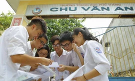 Thi THPT: Đề văn dễ thở, phát hiện thí sinh mang tài liệu vào phòng thi